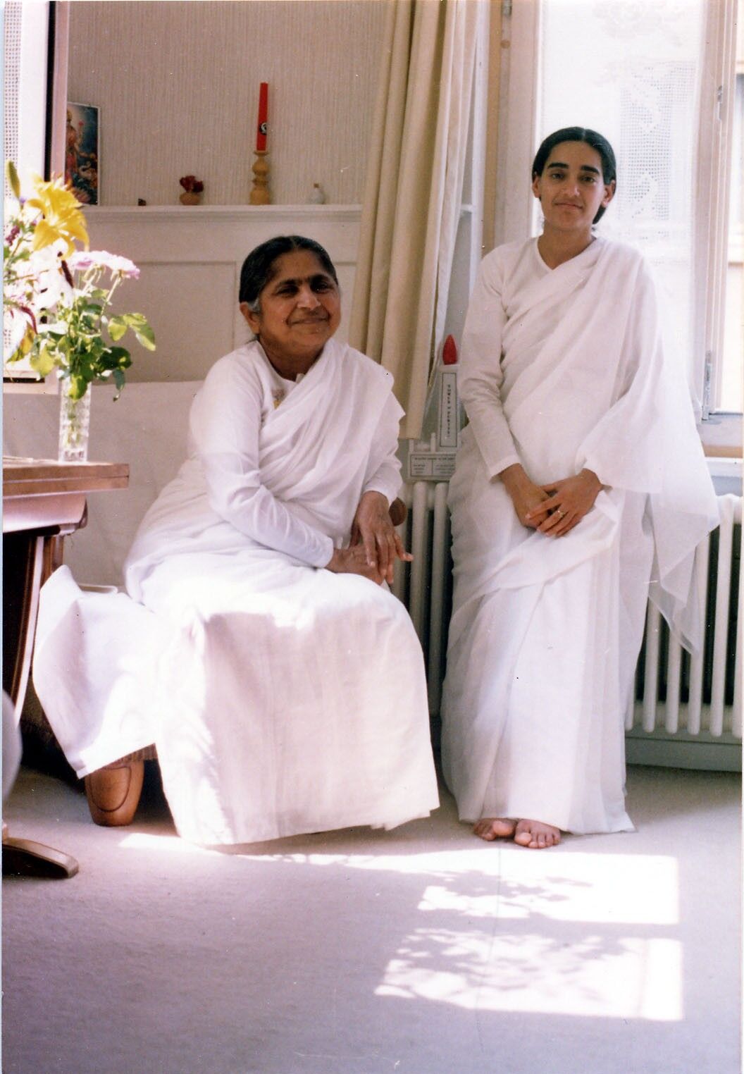 Dadi Janki (Mentor) with young Sister Jayanti at the Global Retreat Centre, Oxfordshire